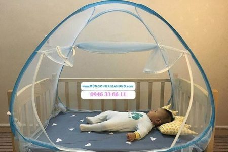 màn chụp trẻ em trắng xanh